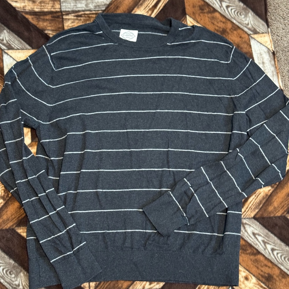 St. John's Bay Crewneck Sweater in Gray and White